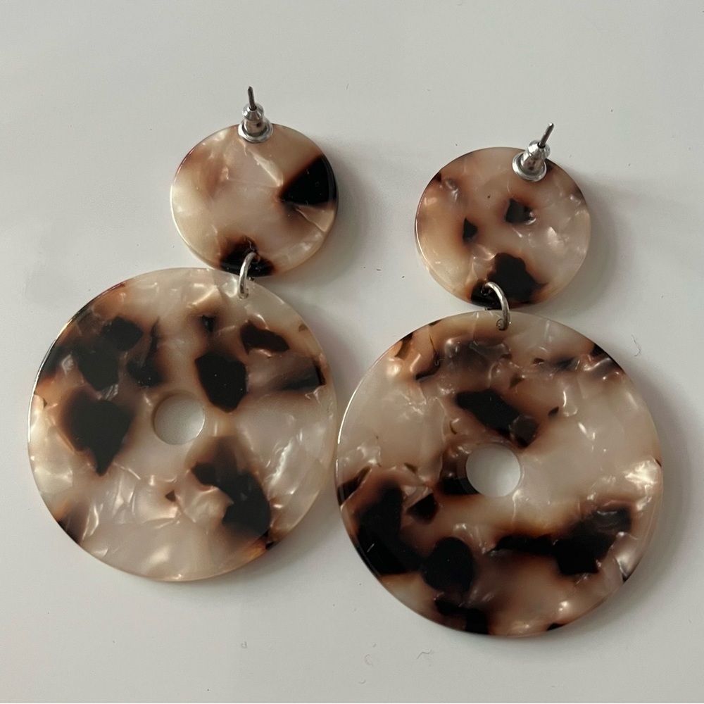 Tortoise Shell Statement Earrings Unbranded - image 3